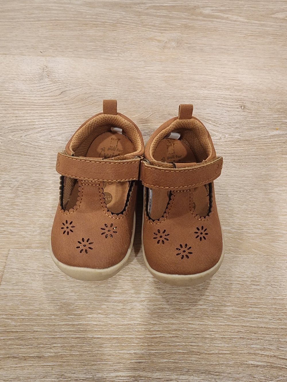 Stride Rite Toddler Size 4 Mary Jane Shoes in Brown